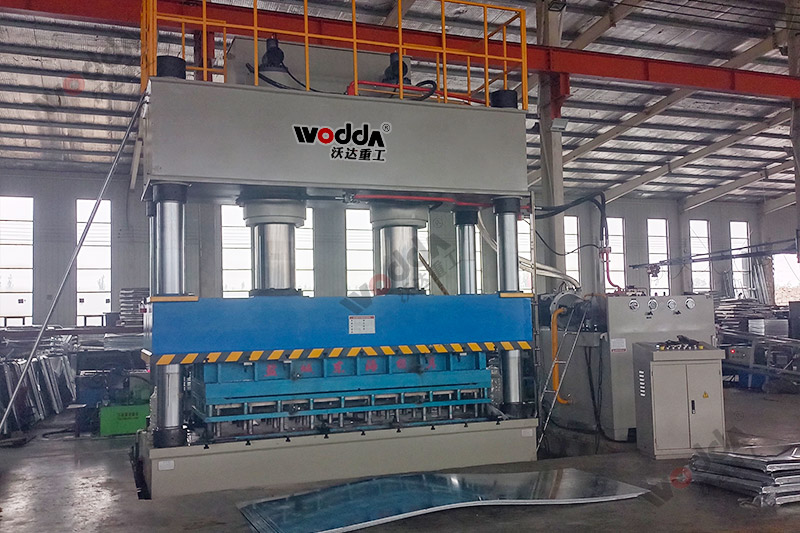 1000噸不銹鋼水箱板拉伸液壓機(jī)_1000T雙缸四柱拉伸機(jī) 1000噸不銹鋼水箱板拉伸液壓機(jī)_1000T雙缸四柱拉伸機(jī)