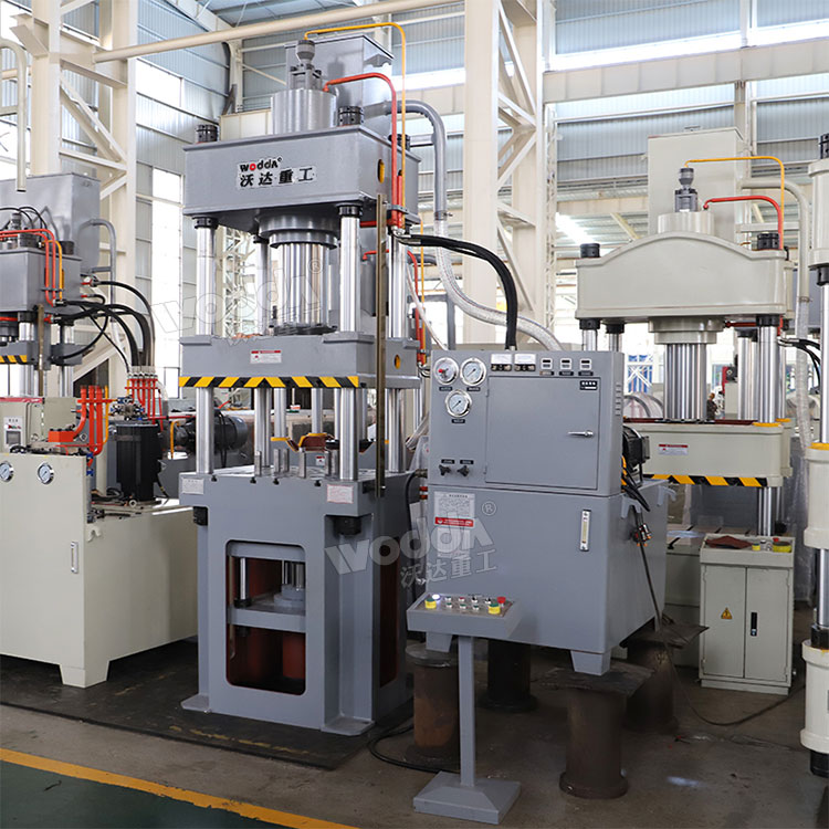 200噸四柱拉伸機(jī) 200噸四柱拉伸機(jī)